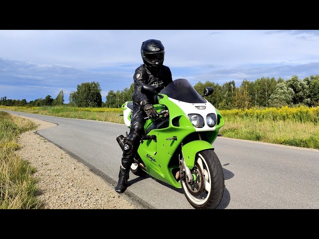 Legend Still Alive - Kawasaki Ninja ZX7R cinematic | Flybys - YouTube