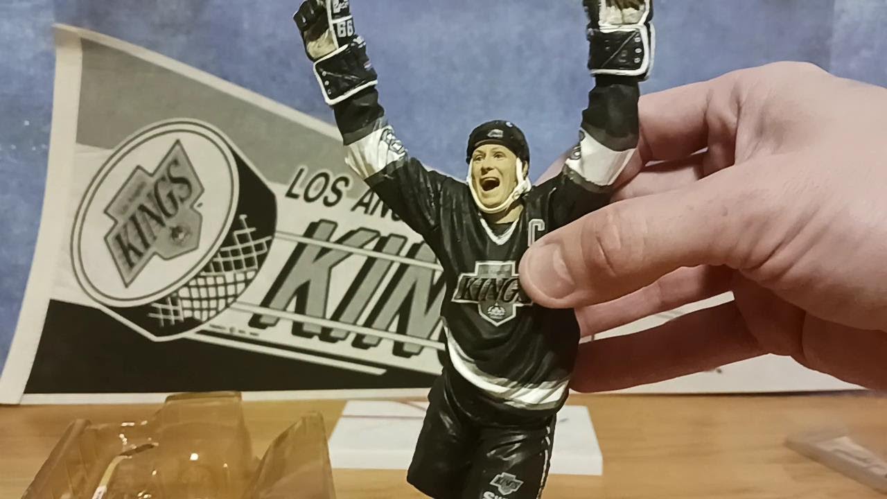 Wayne Gretzky's Los Angeles Kings - Legends McFarlane Toys Figure
