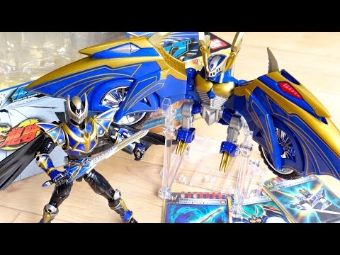 Completely transformable and ride-on possible! DX Dark Raider