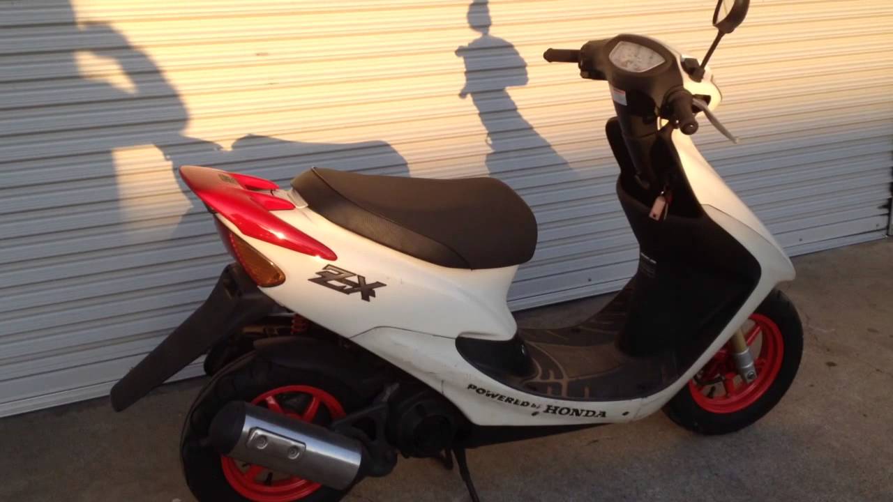 50周年記念コラボカレンダーです。 希少 ZX 限定車 50thアニバーサリー