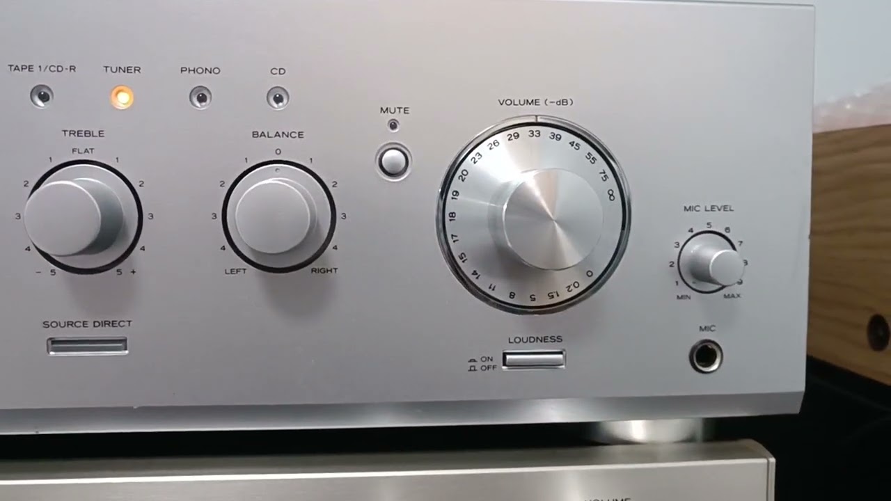Teac Integrated Amplifier A-R630 Mk II - YouTube
