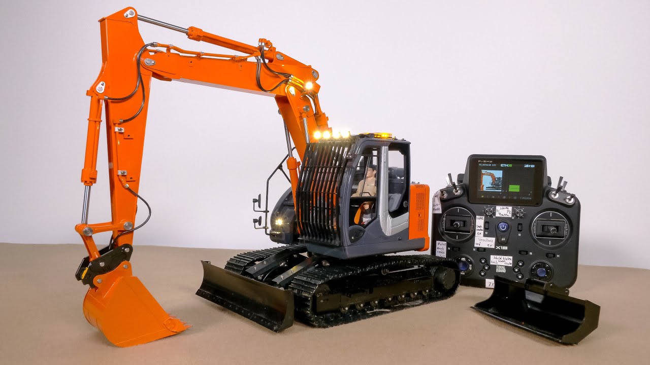 PRESENTATION FROG ZX135US RC HYDRAULIC EXCAVATOR HITACHI REPLICA