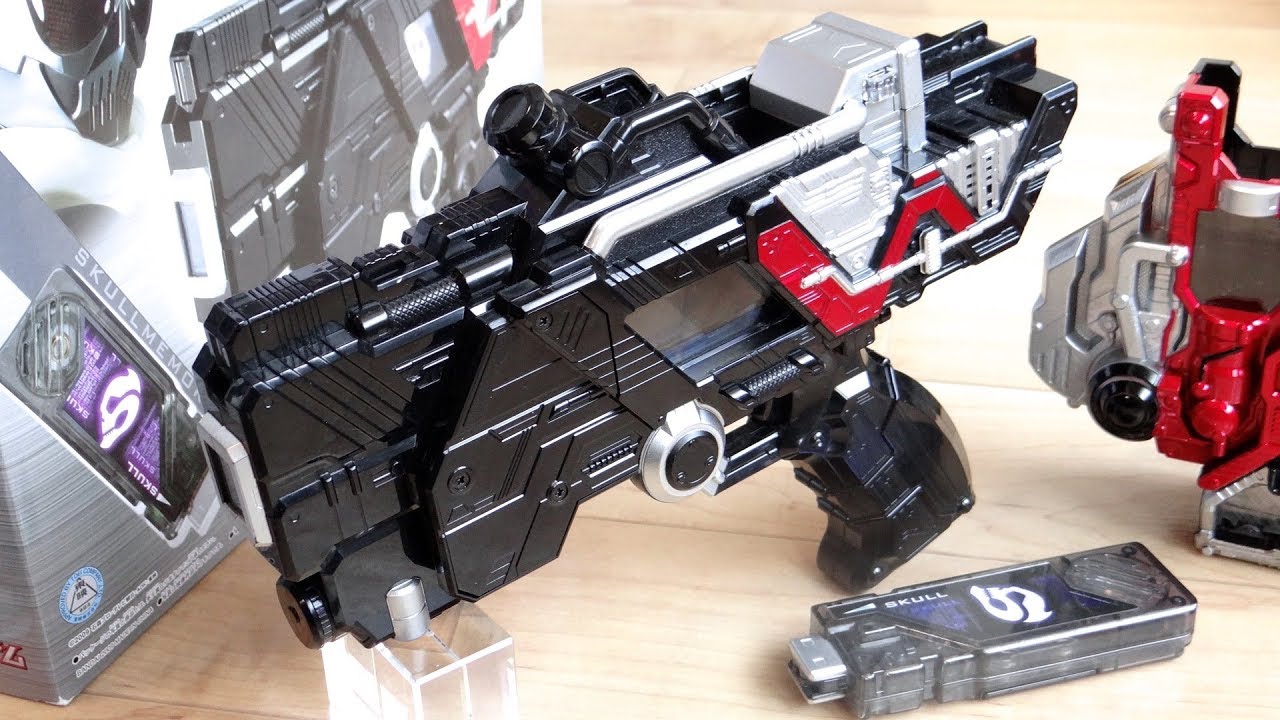 Transform into Kamen Rider Skull with the Lost Driver & DX Skull