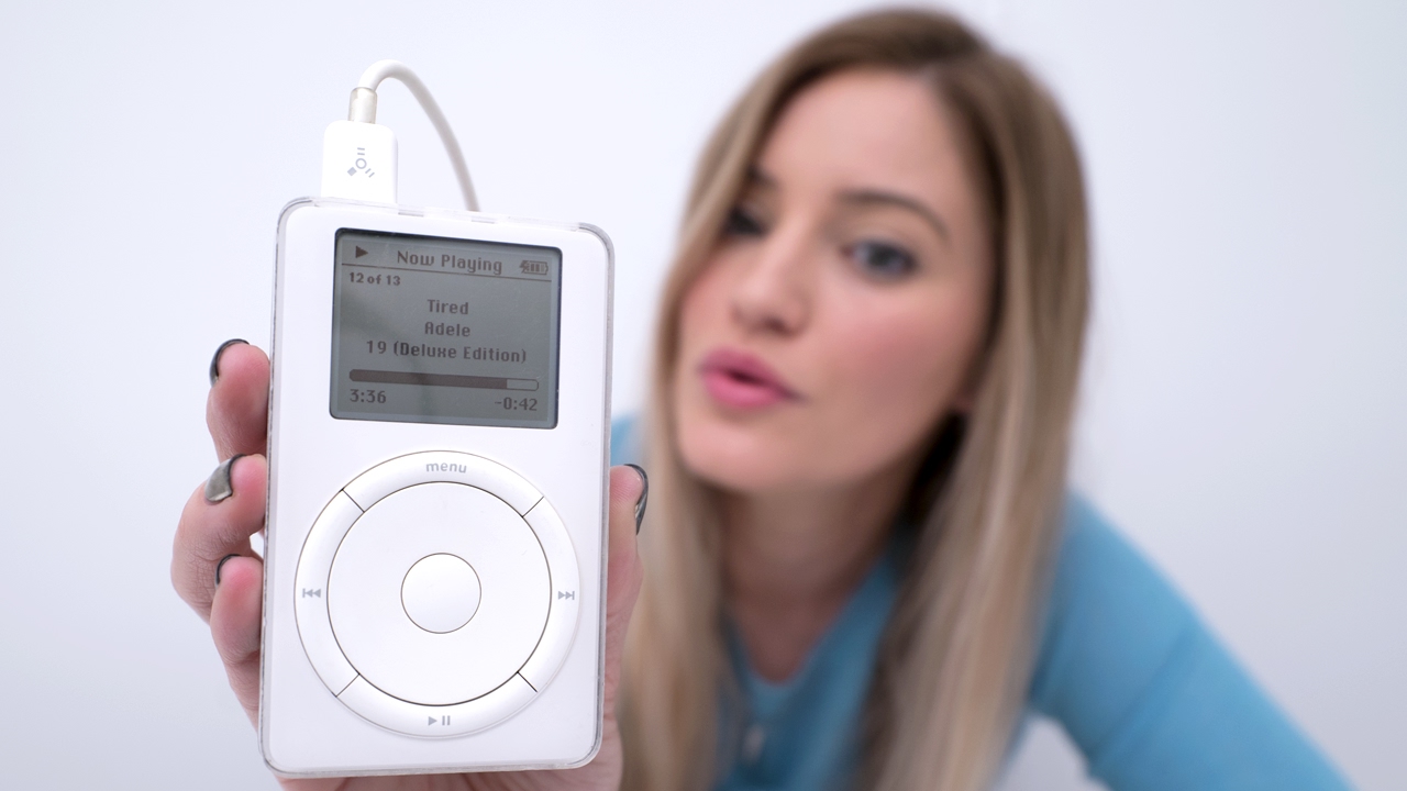 THE FIRST iPOD!! - YouTube