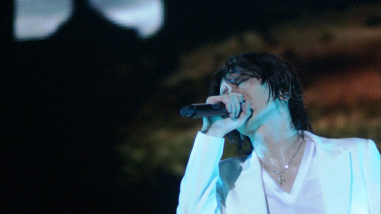 吉井和哉『7 INCH SINGLE COMPLETE BOX』開封動画 - YouTube