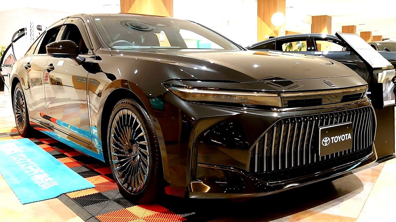 TOYOTA CROWN Z【新型 トヨタ クラウン セダン】プレシャスブラック