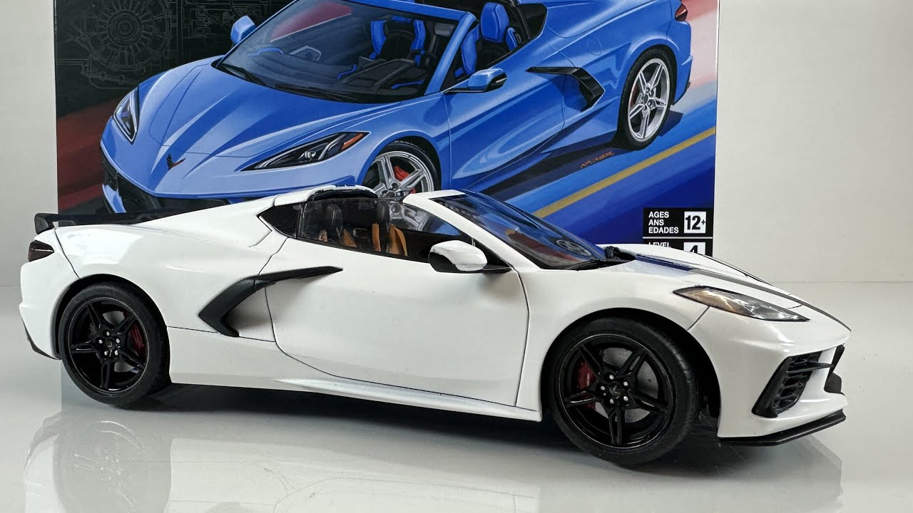 Revell's new Corvette C8 Stingray in 1/24 scale [FULL BUILD] - YouTube