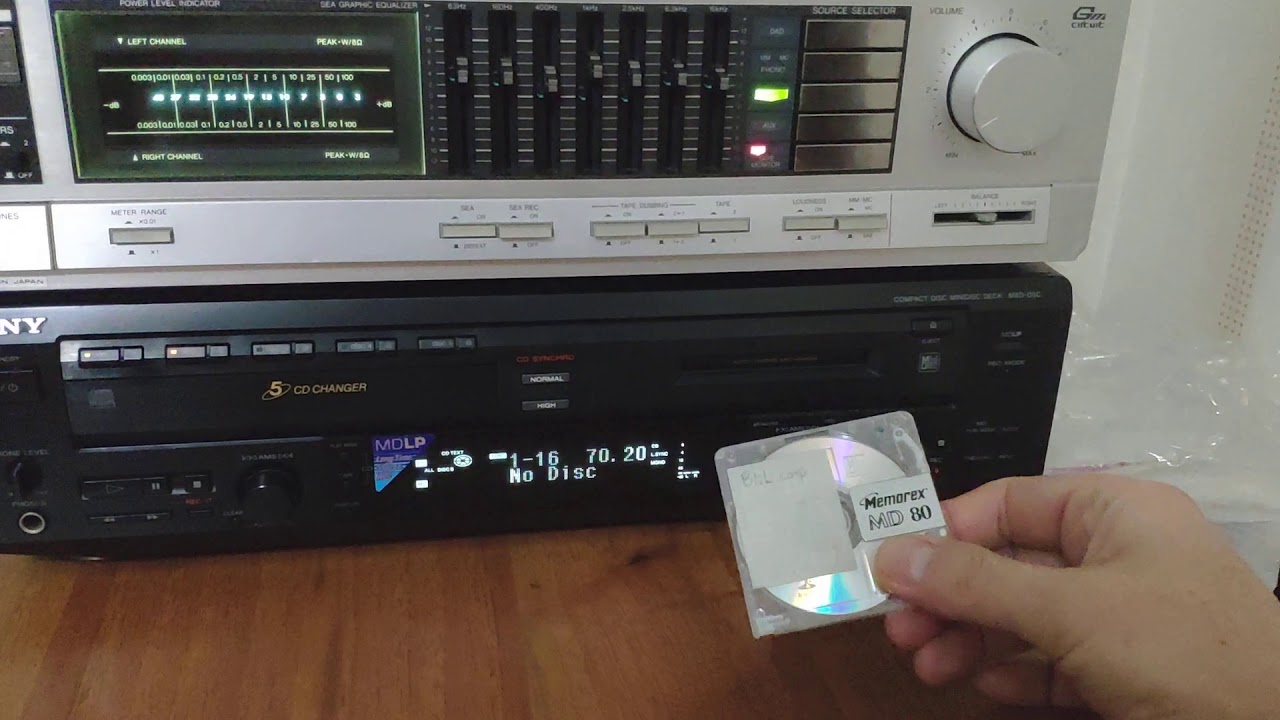 Sony mxd-d5c minidisc cd combo deck - YouTube