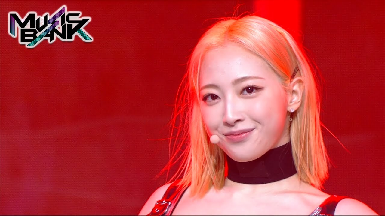 H1-KEY(하이키) - Athletic Girl (Music Bank) | KBS WORLD TV 220128