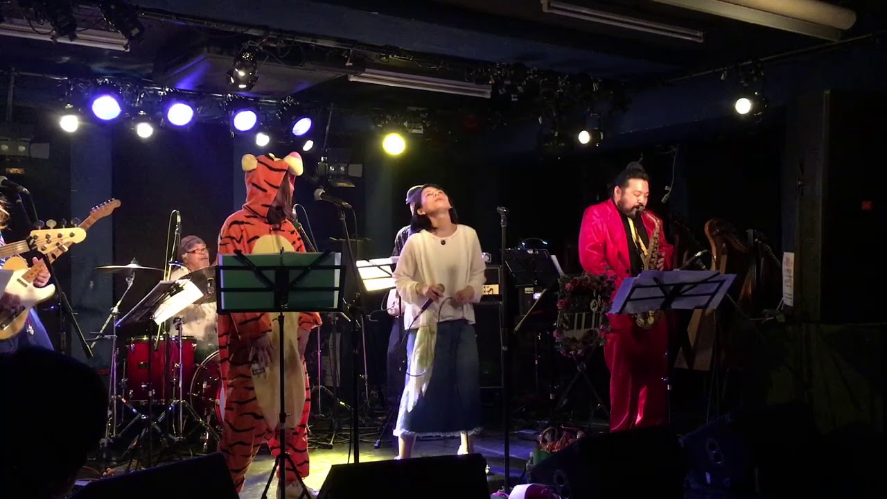 山下久美子『宝石』 - YouTube