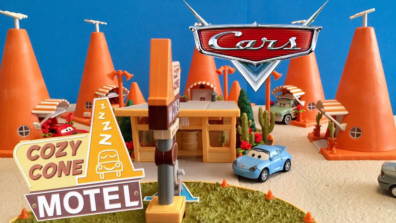 PRECISION SERIES COZY CONE MOTEL PLAYSET
