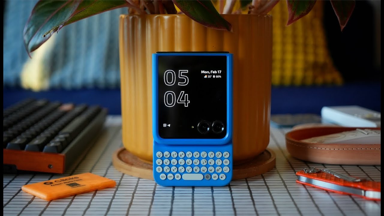 Meet Clicks for Razr - YouTube