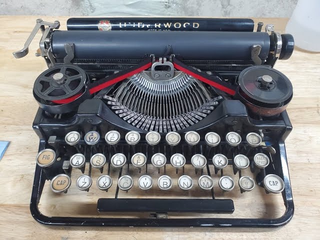 My Favorite Tiny Typewriter: Repairing a 99 Year Old Underwood