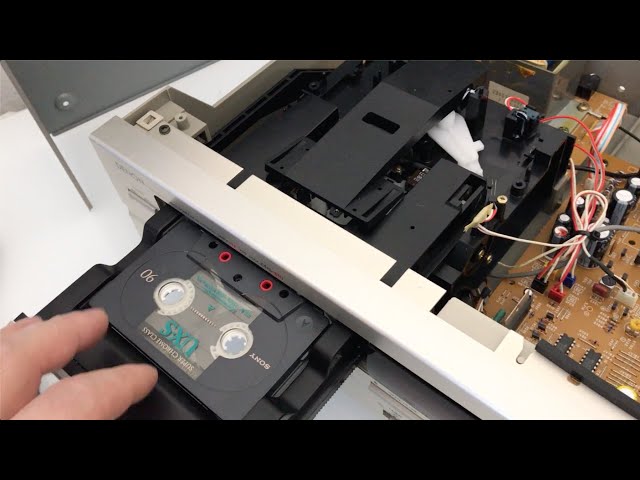 Denon DRS-610 Cassette Deck - A look Inside + Test - YouTube