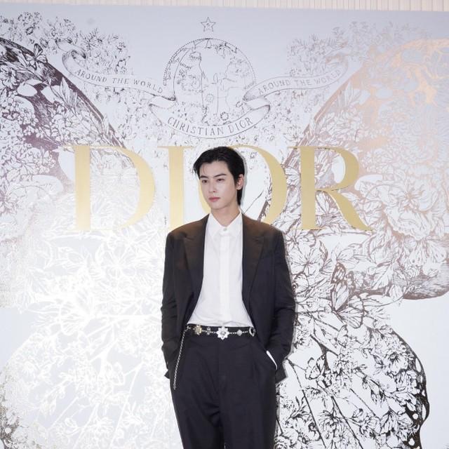 ASTROチャウヌ、メンバー故ムンビンさんの「思い出を生かし続ける