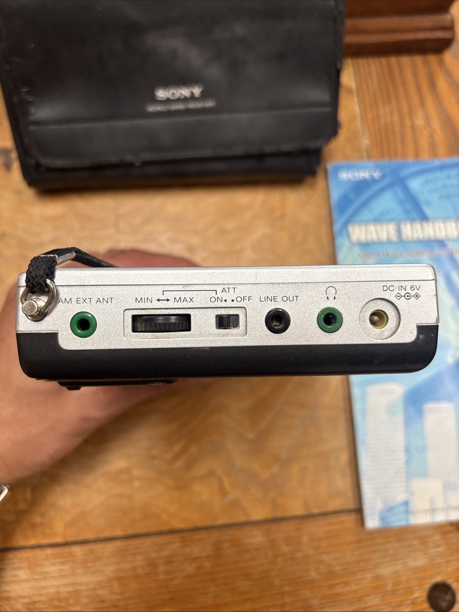 SONY ICF-SW7600GR PLL Synthesized Receiver FM-Stereo/SW/MW/LW