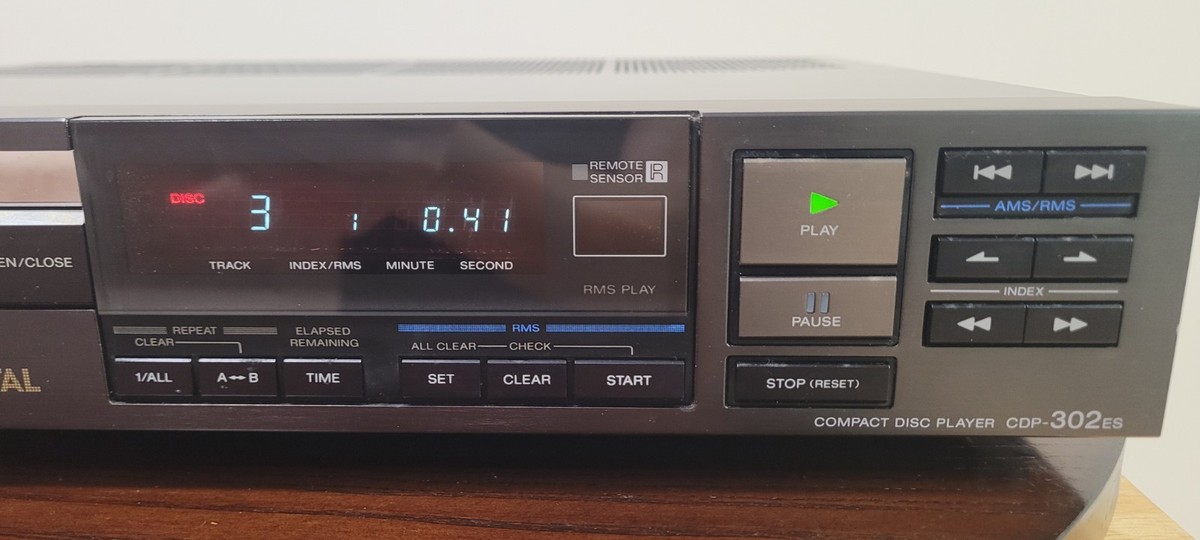 Sony CDP-302ES Compact Disc Player. Tested, Works With Issue