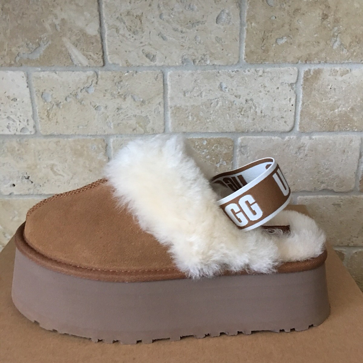 UGG FUNKETTE CHESTNUT FLUFF SLIDE PLATFORM SLIPPER SANDALS SIZE US