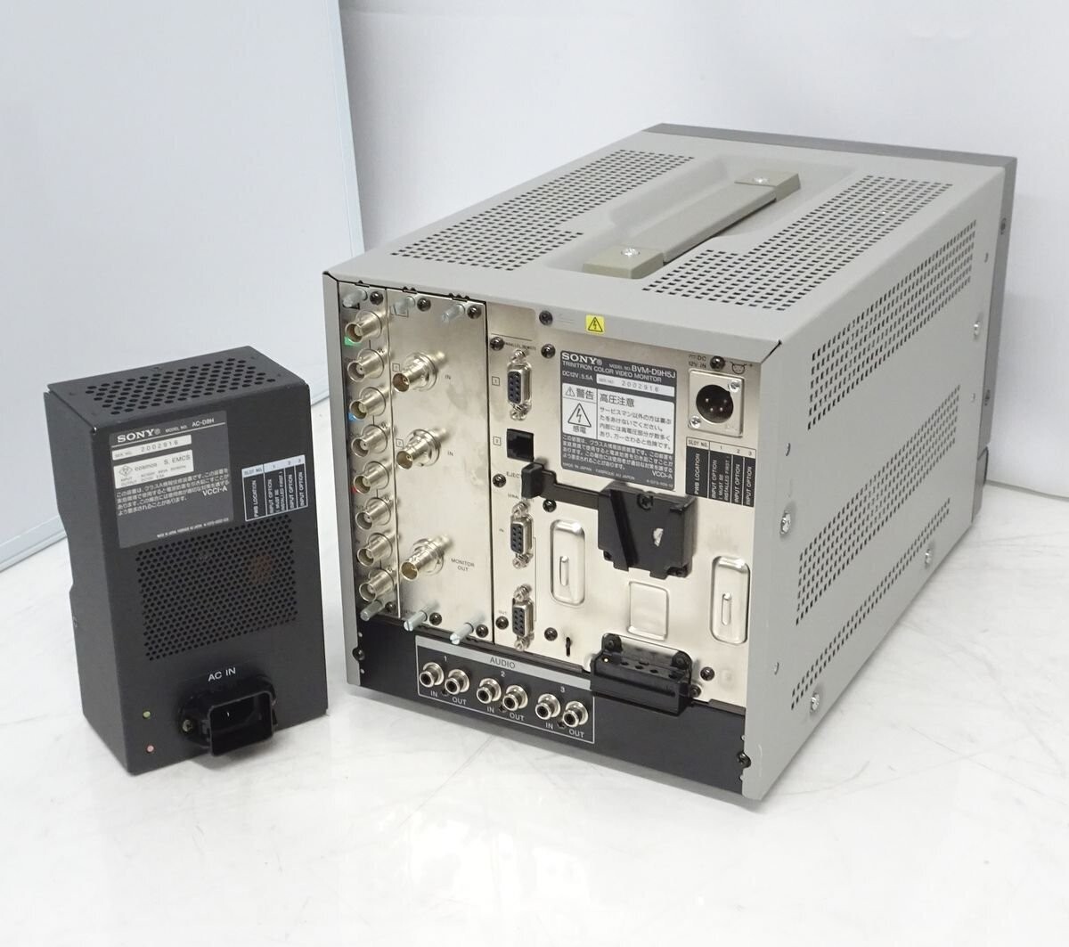 SONY BVM-D9H5J 9in HR Trinitron Monitor 25050h HD-SDI W/ BKM-129X