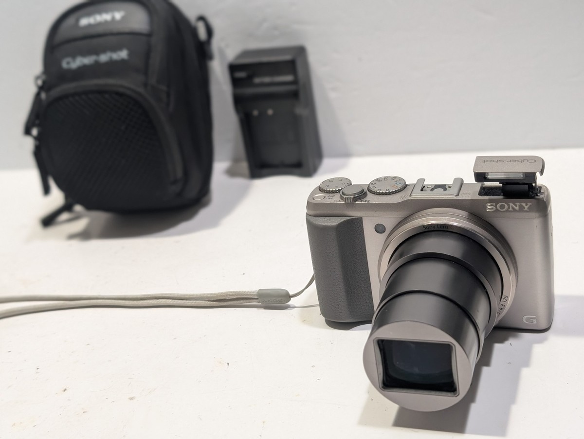 Sony Cyber-shot DSC-HX50V 20.4MP Digital Camera w Case & Charger