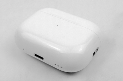 Apple AirPods Pro 2nd Gen Lightning Charging Case A2700 (No