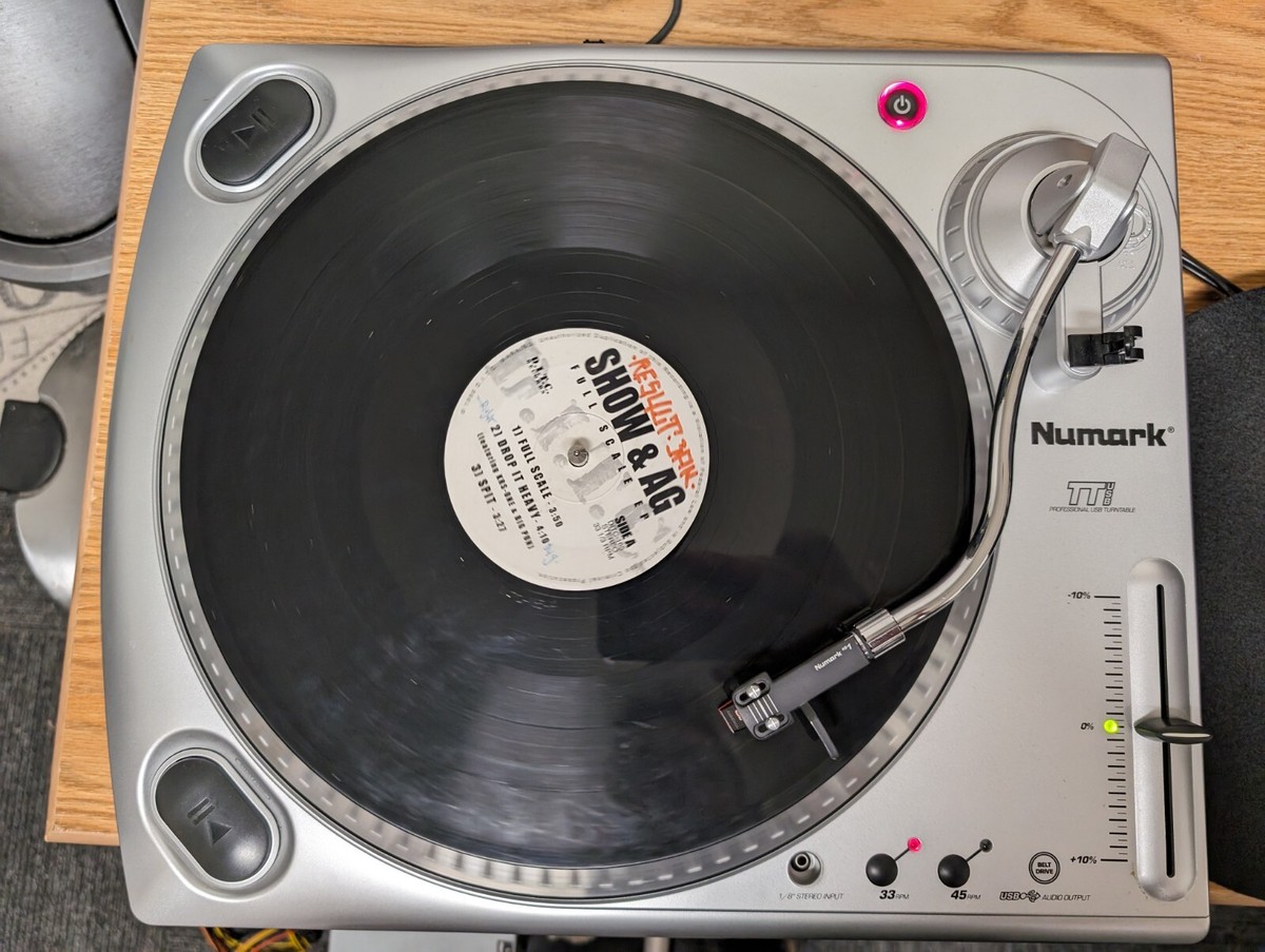 Numark TT1610 ターンテーブル シルバー Numark TT1610 ターンテーブル