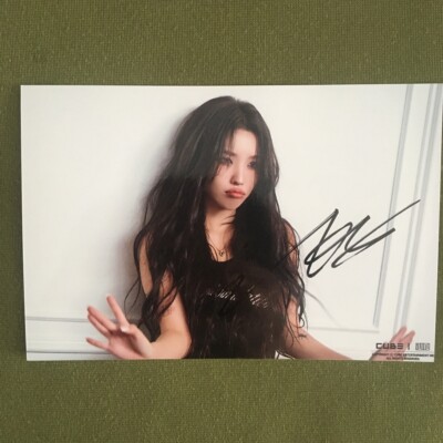ソヨン idle (G)I-DLE サイン入りチェキ ソヨン idle (G)I-DLE サイン