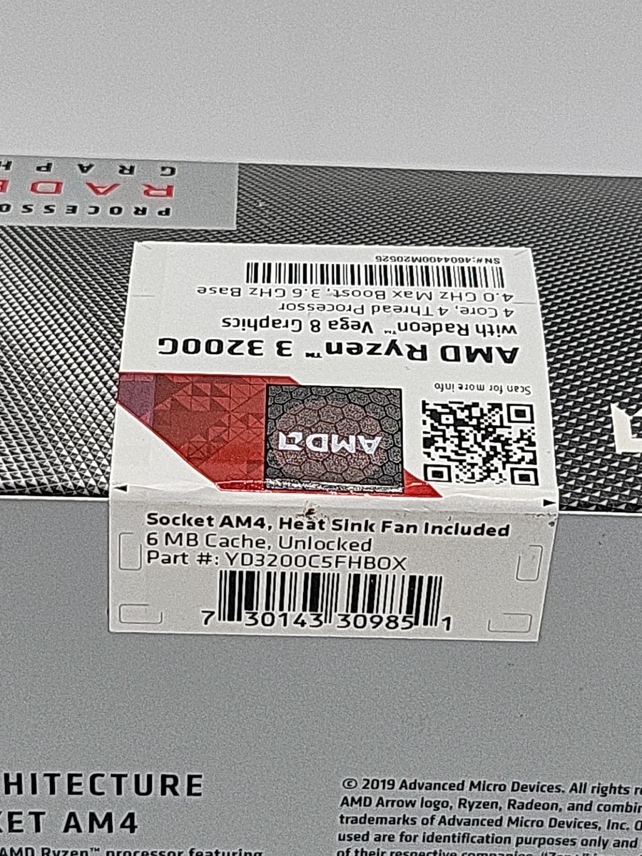 AMD Ryzen 3 3200G - 3.6GHz Quad Core (YD3200C5FHBOX) Processor for