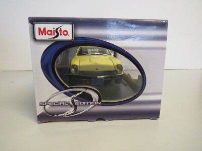 Maisto Special Edition 1971 Datsun 240Z 1:18 Scale Diecast Model