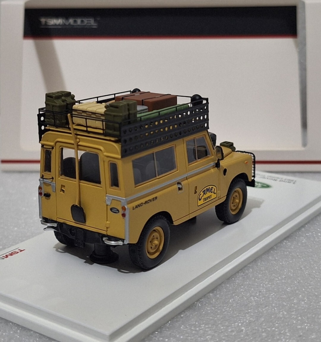 Land Rover Series III Camel Trophy 1983 Zaire 1:43 TSM 164321