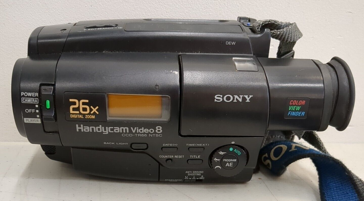 Sony Handycam Video8 CCD-TR66 Camcorder with Accessories *FOR