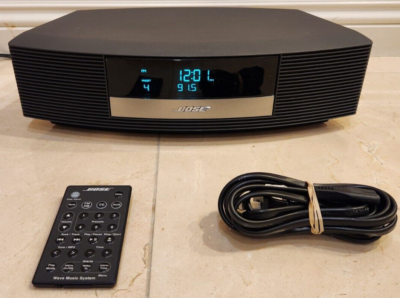 BOSE WAVE RADIO II AM/FM Radio Model: AWR1B2 (Black) w/ Remote