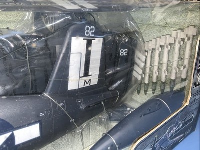 BBI Elite Force 1:18 WWII Marines F4U Corsair #82 