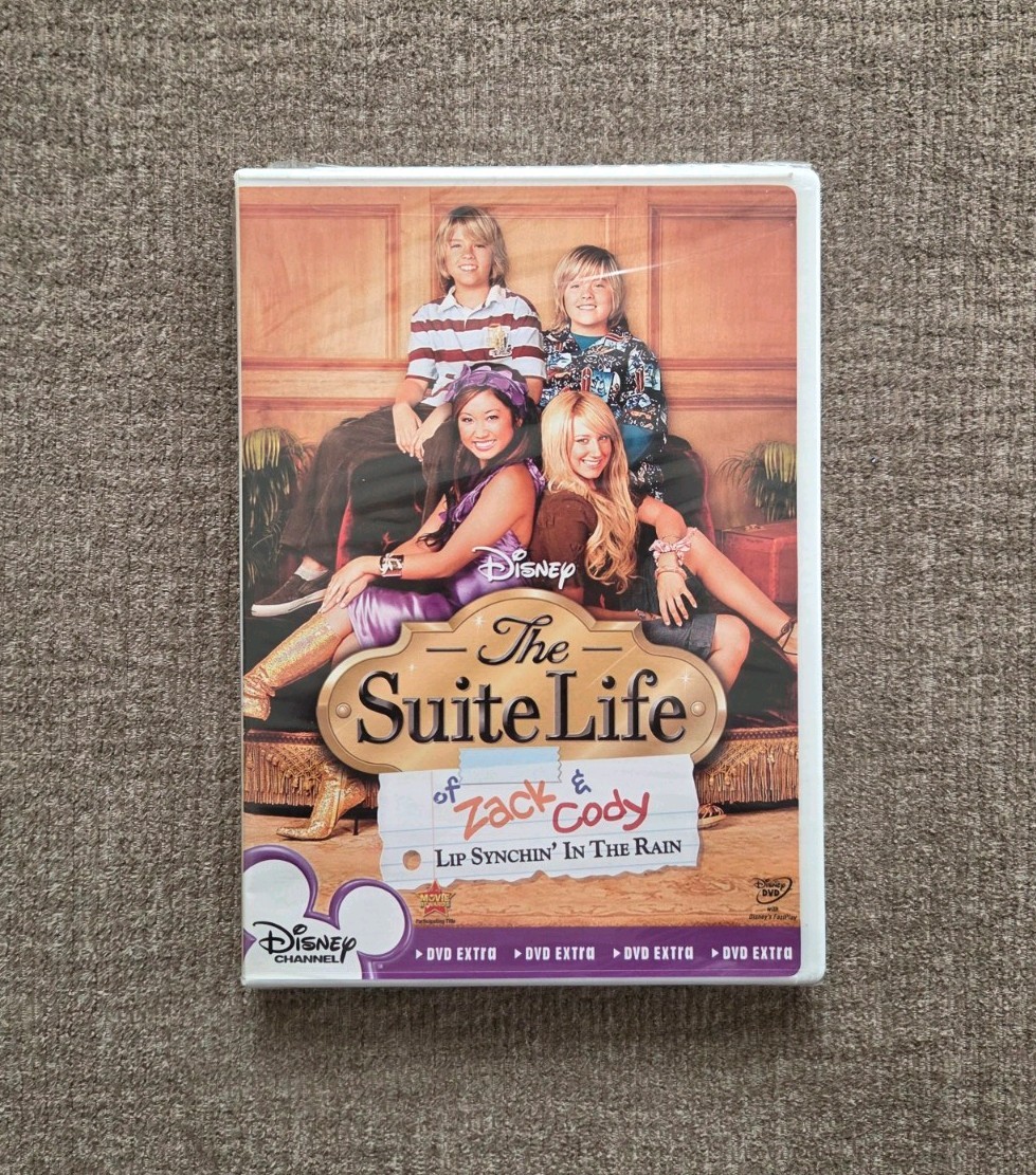 The Suite Life of Zack and Cody - Lip Synchin in the Rain (DVD
