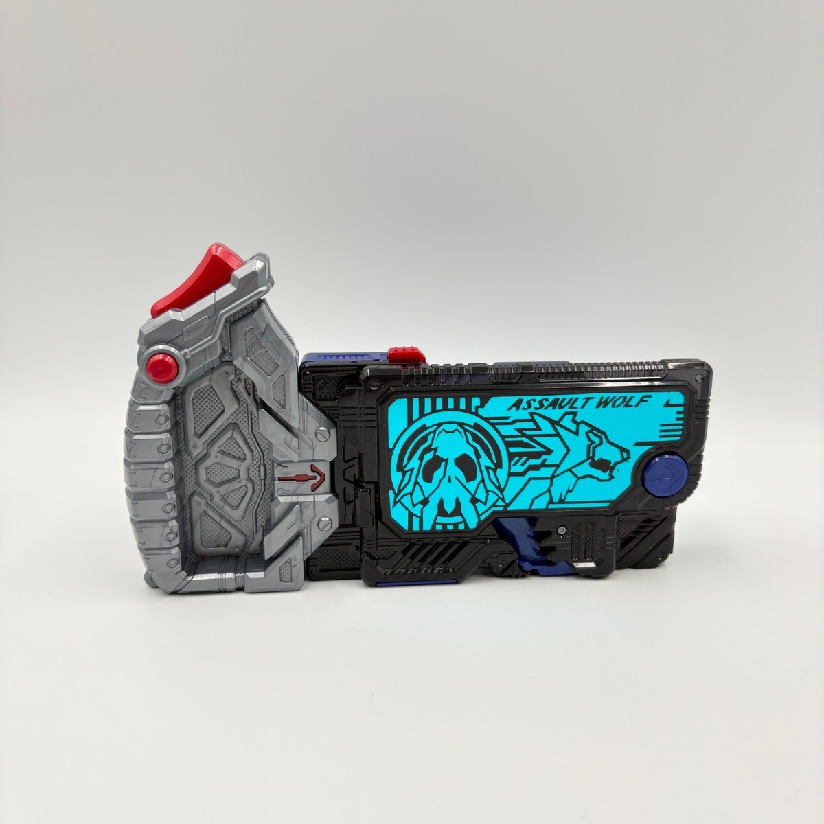 Kamen Rider Zero One DX Rampage Gatling Progress Key & Assault