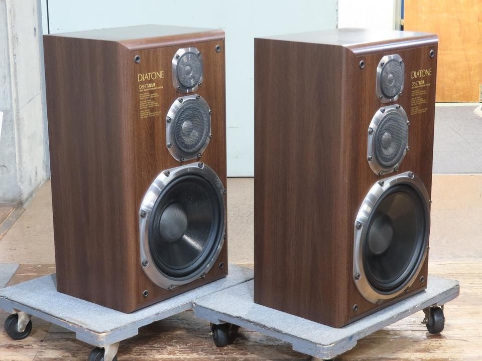 DIATONE DS-77HR WN Speaker System Pair Walnut Audio Equipment