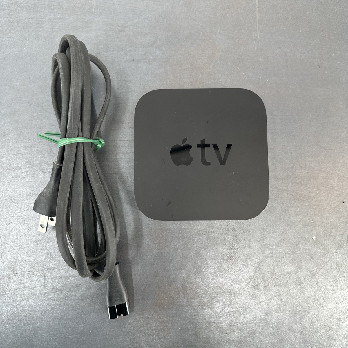 Apple A1469 Black Portable TV 3rd Generation 8-GB 0.3A Digital HD