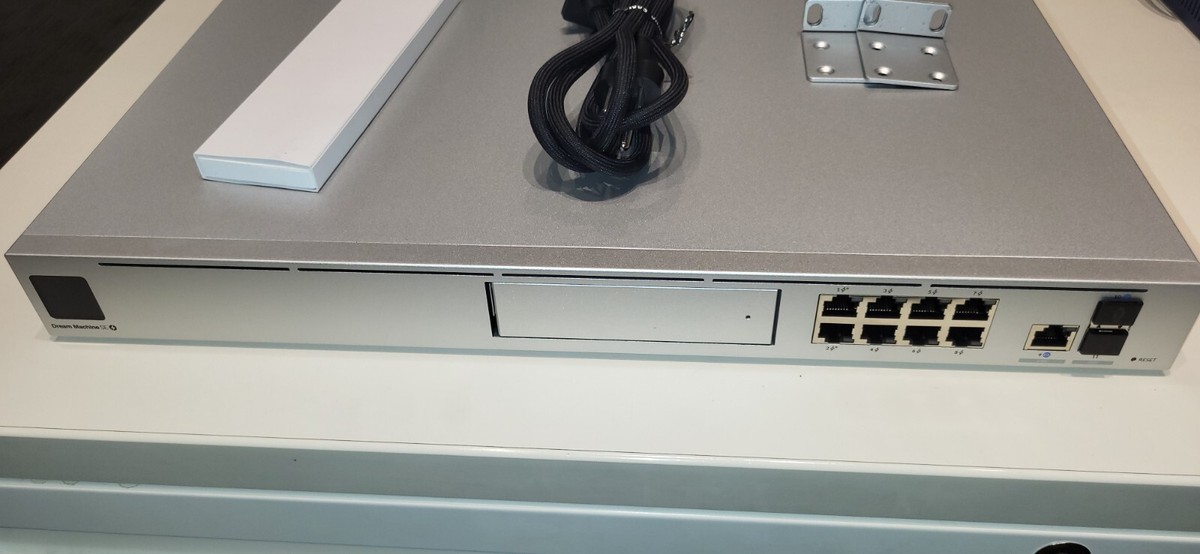 Ubiquiti UDM-SE UniFi Dream Machine Special Edition Integrated 8