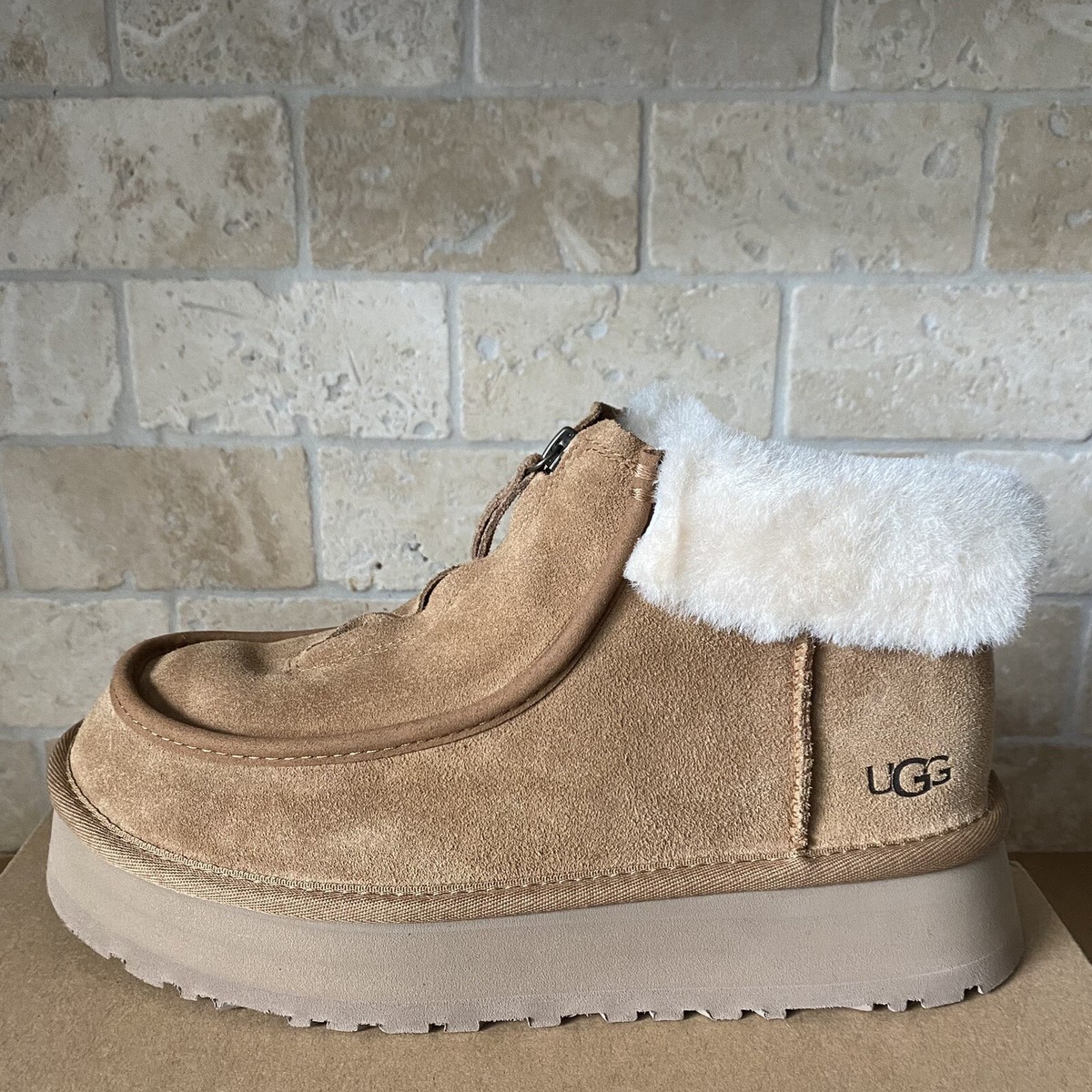 UGG FUNKETTE CHESTNUT SUEDE SHEEPSKIN PLATFORM ANKLE BOOTS SIZE 9