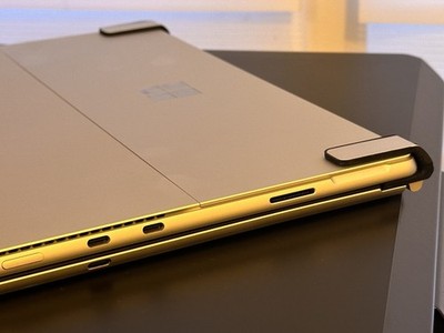 Microsoft Surface Laptop 1769 Touch-Screen Intel Core i7 8GB 256GB