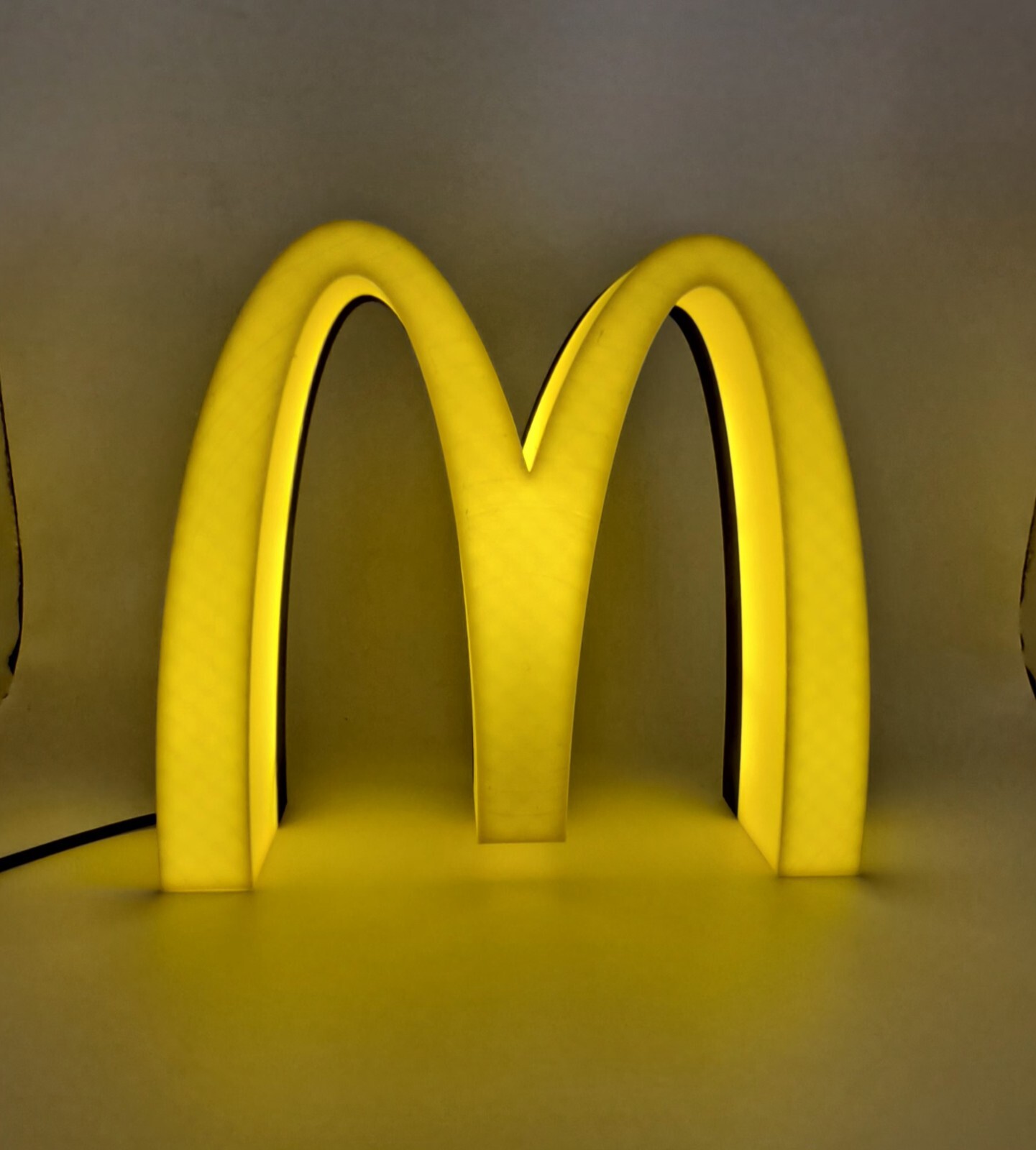 McDonald's LOGO Sign Desk Shelf Art Light Box USB Powered ON/OFF