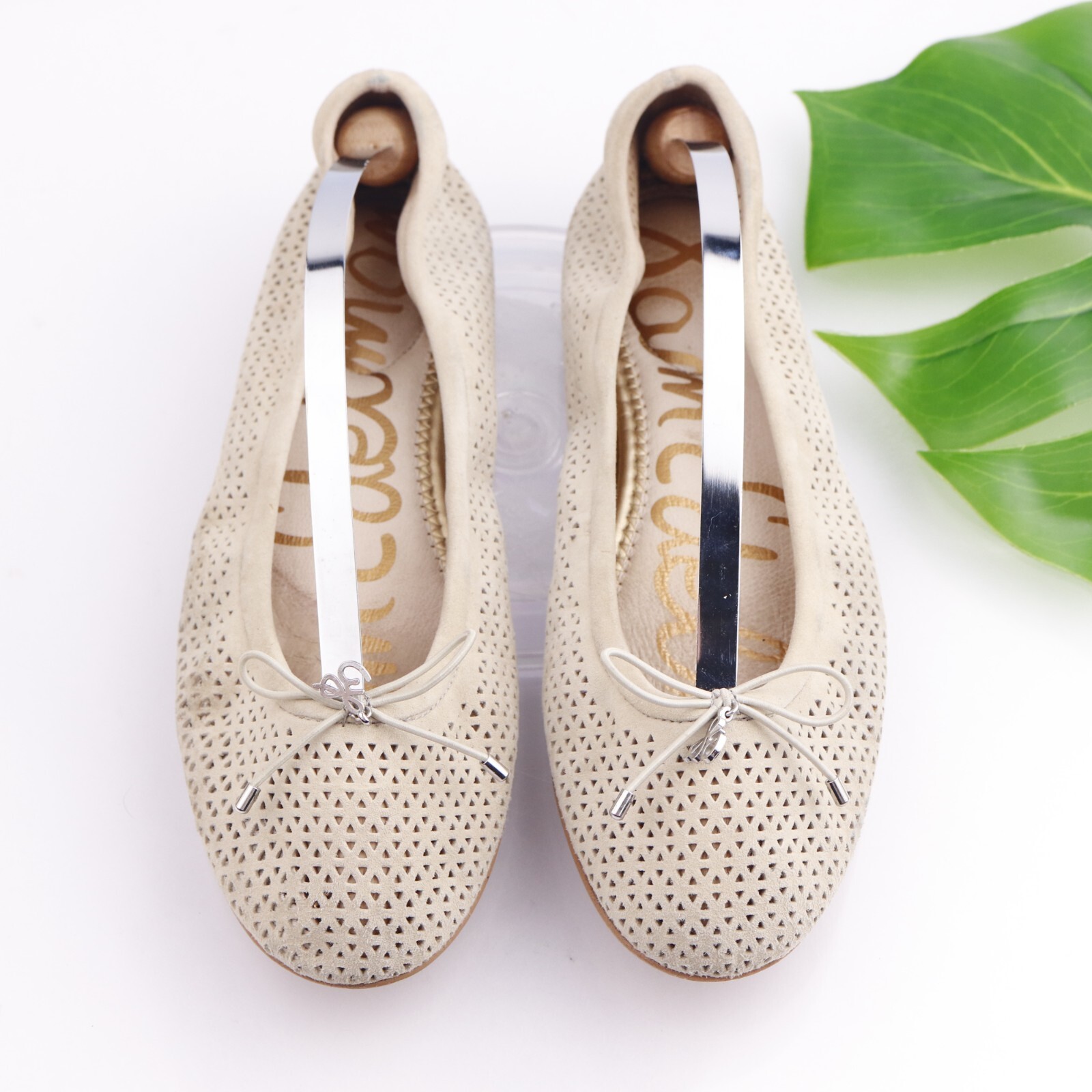 Sam Edelman Women's Felicia Flat Size 8 Cream Tan Suede Perforated