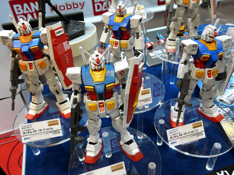 二人のアムロ・レイと1/12スケールのビームサーベルなど in 東京