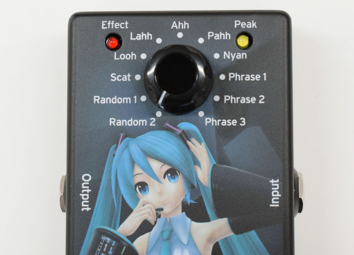 ギターを弾くと初音ミクが歌うエフェクター「MIKU STOMP」で「千本桜