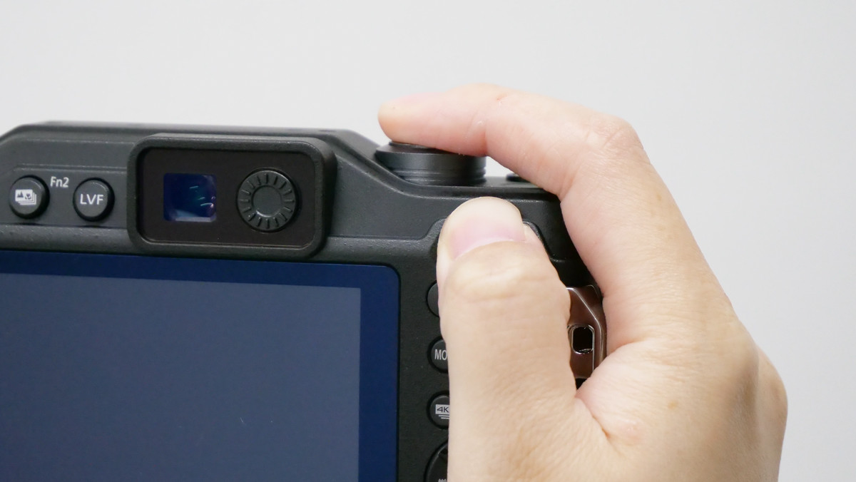 IPX8相当の防水性能で4K映像も撮影可能なパナソニックのコンデジ