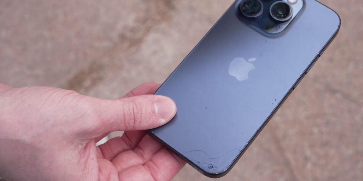 iPhone 15 Proの落下テストの結果「背面ガラスが従来よりも割れやすく