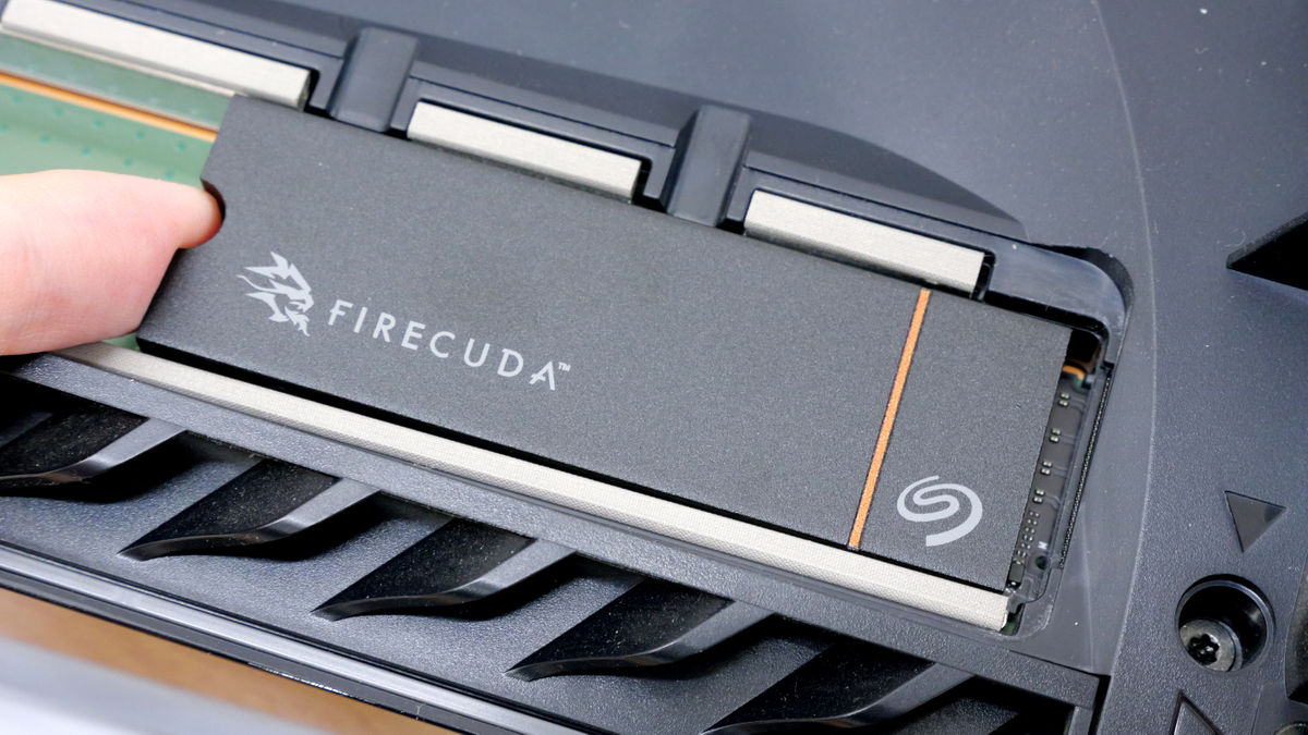 ヒートシンク搭載でPS5の拡張ストレージとしても利用可能なSeagate製