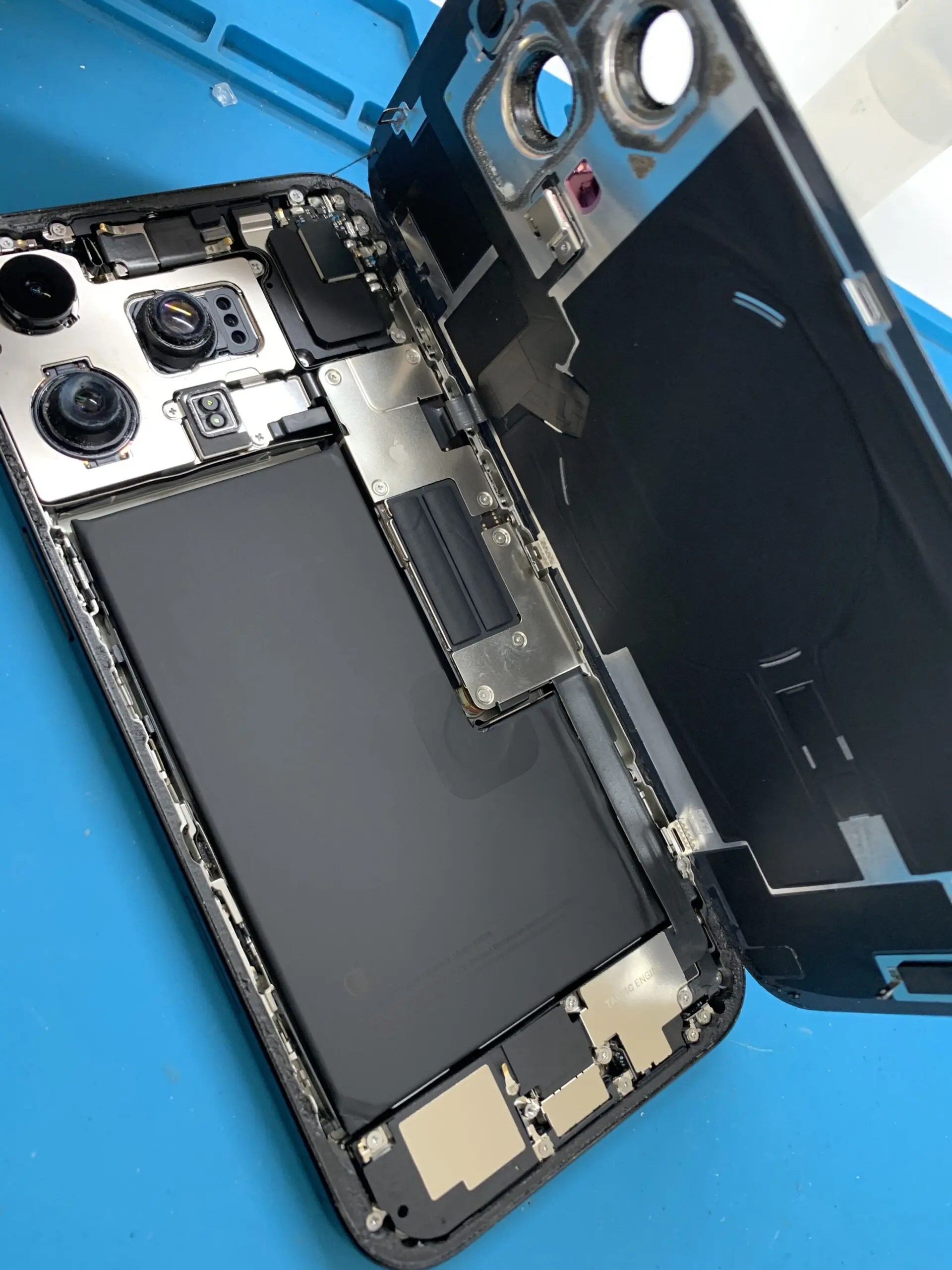 iPhone16ProMax リアカメラ交換でクリアな撮影を取り戻そう！【石神井