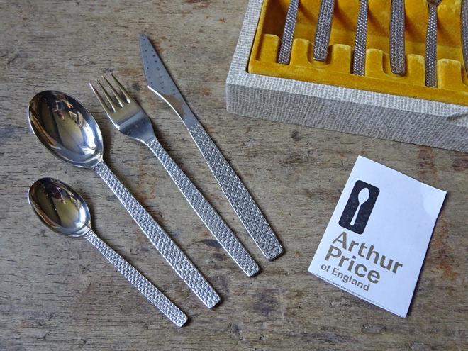 Cutlery set - H is for Home