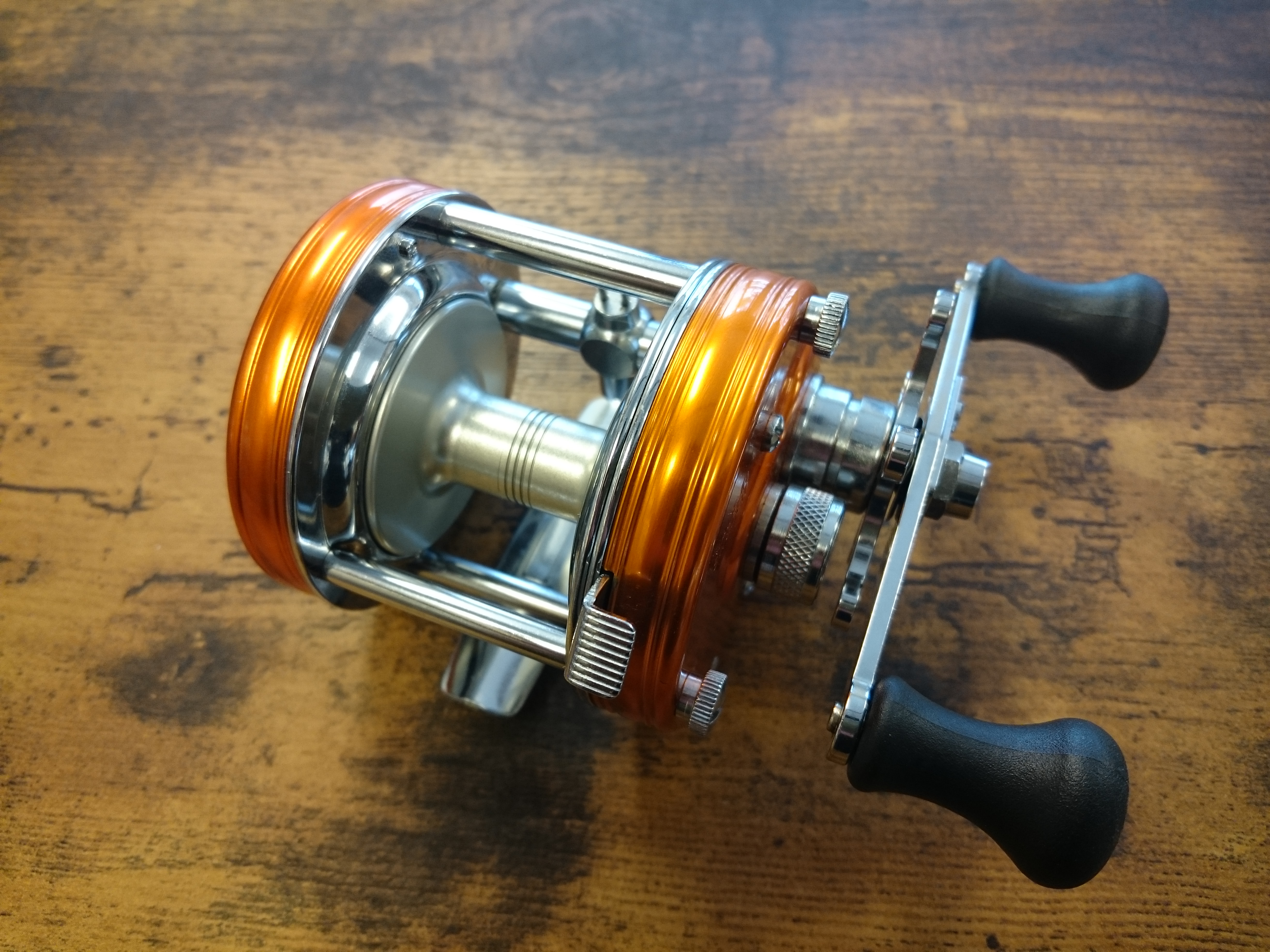 中古】アブ アンバサダー5500Cサンセットオレンジ - ONLINE SHOP TOOL